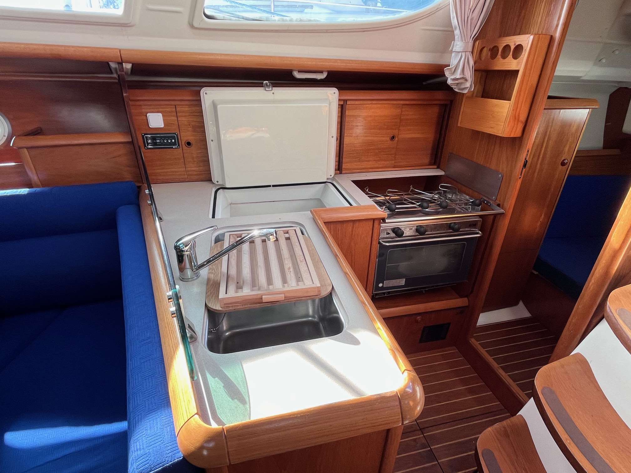 slider 14 Jeanneau Sun Odyssey 35